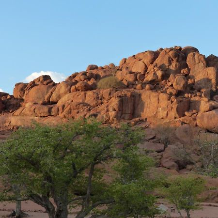 Ozohere Campsite And Himba Village Uis Dış mekan fotoğraf