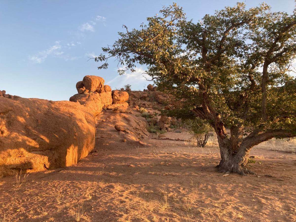 Ozohere Campsite And Himba Village Uis Dış mekan fotoğraf